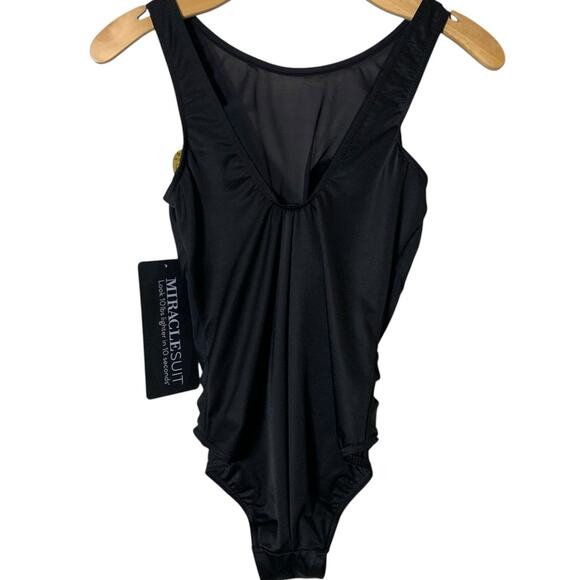 Miraclesuit NWT Size 10 Palma Swimsuit Sleek Slimming Shirred Waist Hip Sexy - Picture 2 of 5